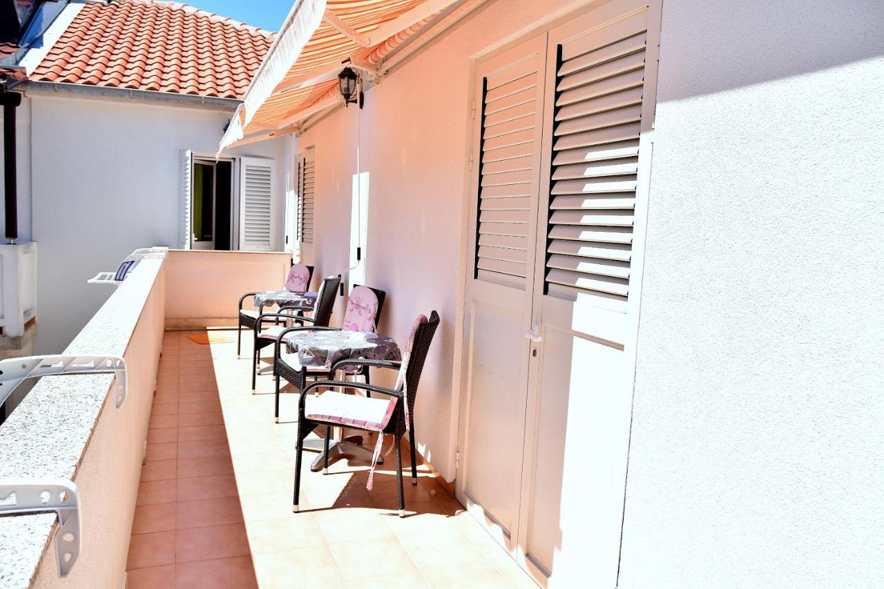 Rooms Vilma Close To Rab City Palit Exterior foto